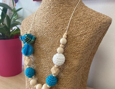 COLLIER D’ALLAITEMENT ET DE PORTAGE BLEU MADRAS